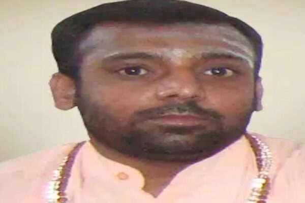 Crime Swami Dayananda of Hunsamaranahalli Math Taken into Police Custody in Bengaluru
