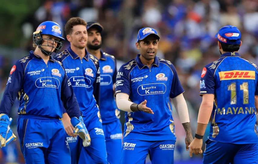 IPL 2027 Mega Auction Mumbai Indians Part Ways with Lasith Malinga and Two Other Coaches