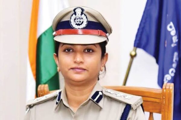 MYSURU DASARA ROW ESCALATES City Police Commissioner Counters Rajamatha Pramoda Devi 4 Page Letter