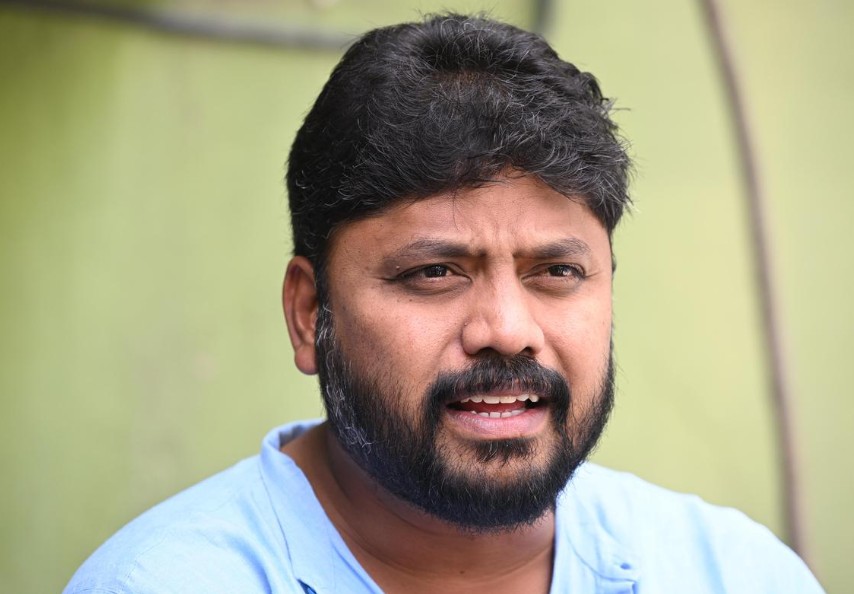 Gave Crores to 30 Leaders Congress MLA Pradeep Eshwar Drops Explosive Money Bombshell
