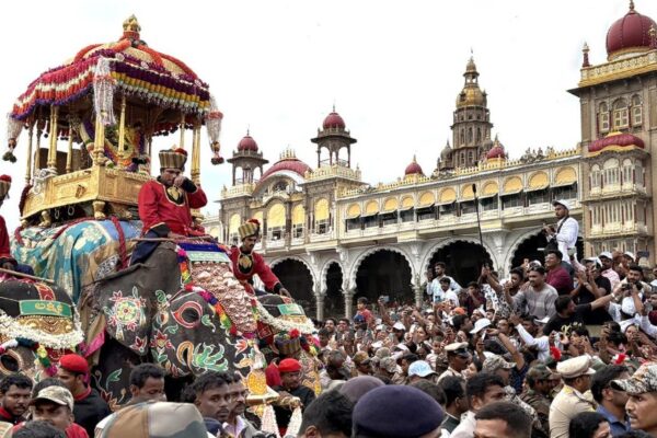 No Watching Jamboo Savari from Dilapidated Buildings or Trees Mysuru Dasara Police Issue Strict Ban