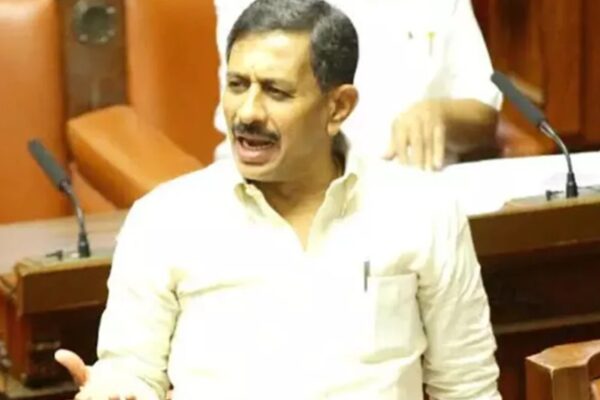 People Are Not Fools Congress MLA HC Balakrishna Attacks HDK Over Past Decisions in JDS