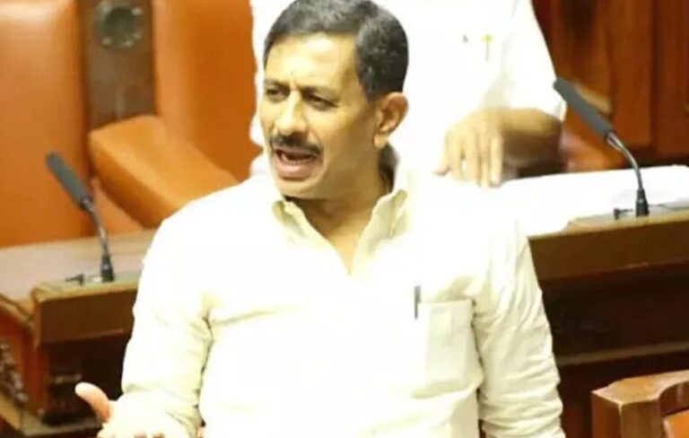 HC Balakrishna: ಸಿದ್ದರಾಮಯ್ಯಗೆ ಅಂದೇ ಗೌರವ ಕೊಟ್ಟಿದ್ದರೆ ಜೆಡಿಎಸ್ ಈ ಸ್ಥಿತಿಗೆ ತಲುಪುತ್ತಿರಲಿಲ್ಲ: ಬಾಲಕೃಷ್ಣ ವಾಗ್ದಾಳಿ