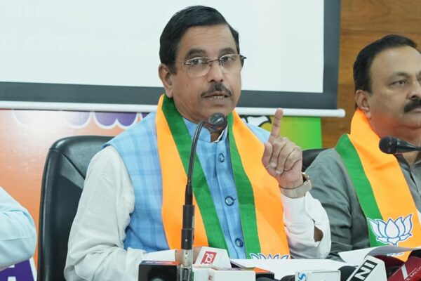 Power at Any Cost Pralhad Joshi Slams Internal Congress Politics Over Alleged Threats to Senior Leaders