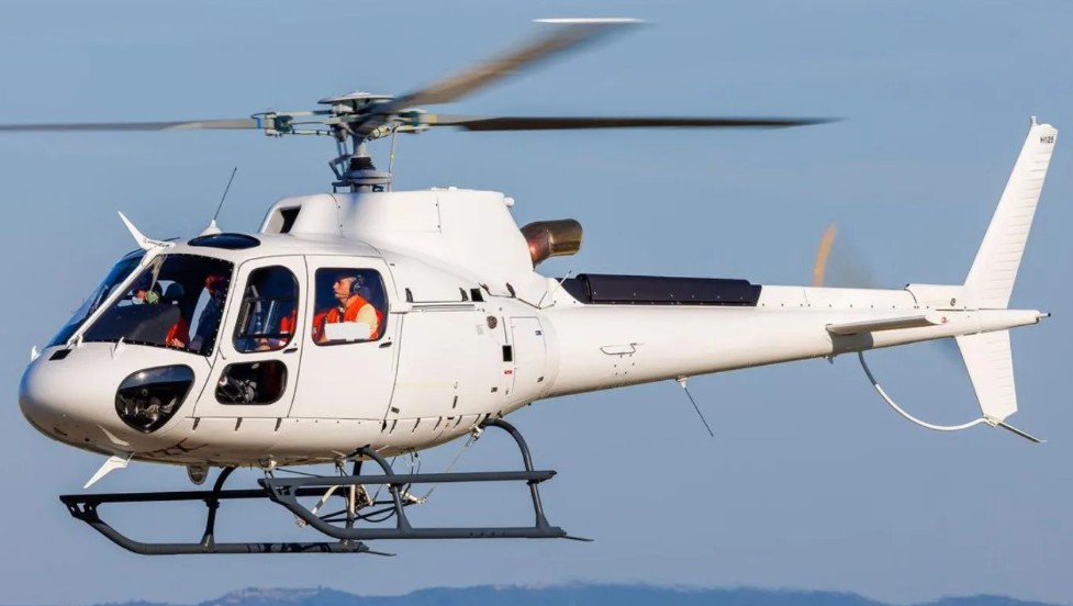 Shocking Technical Snag Forces Precautionary Landing of Kedarnath Pilgrims Helicopter in Uttarakhand