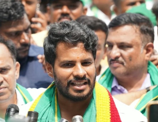 Nikhil Kumaraswamy Counters dks JDS Leader Reminds CM of Past Remarks