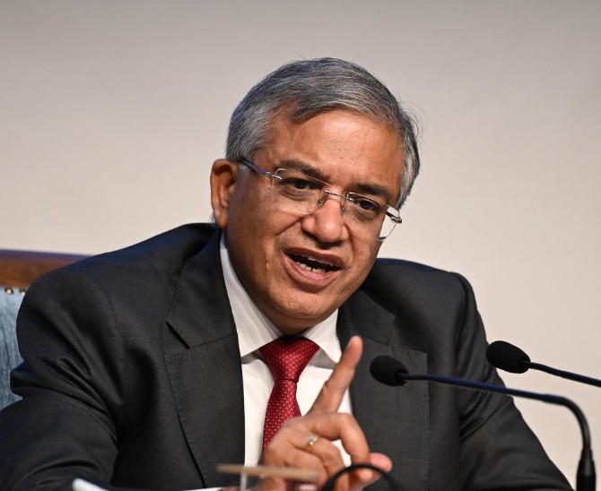 Internal Rift at Poll Body Reports Claim 2 ECs Objected 14 Times to CEC Gyanesh Kumar Orders